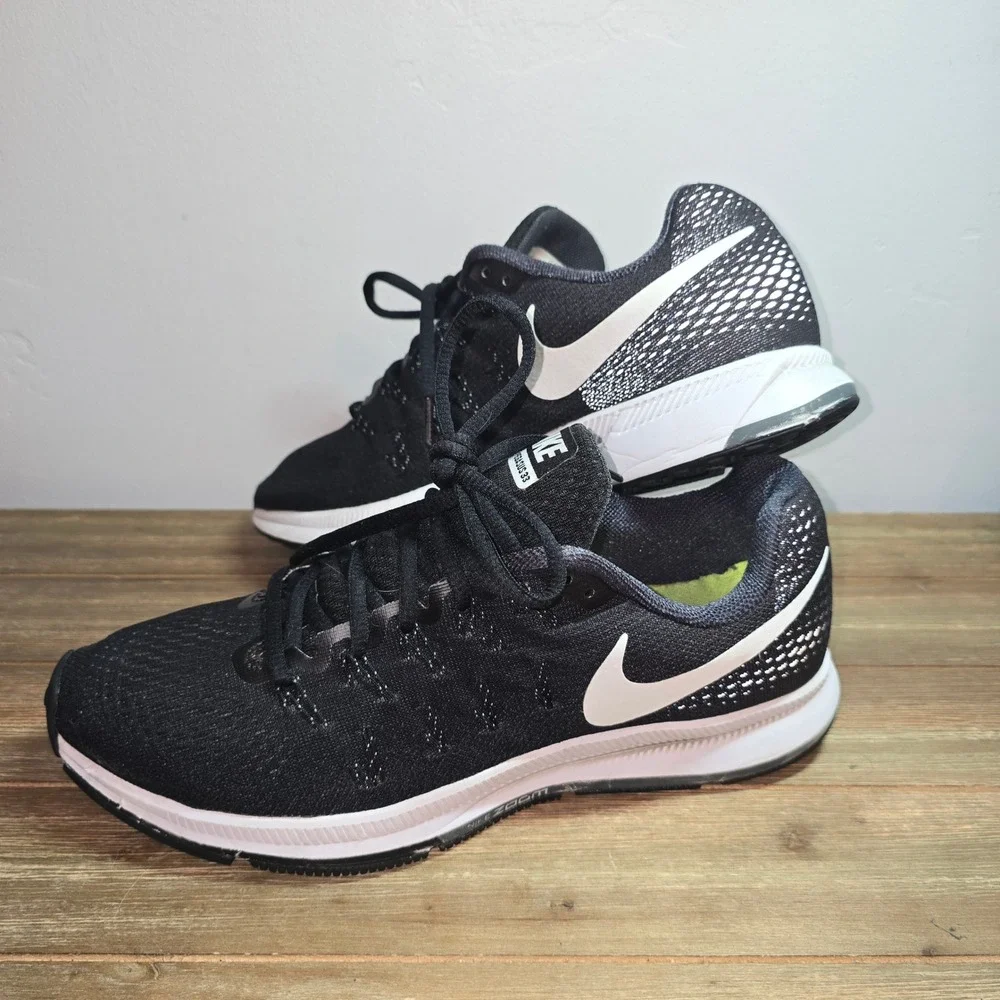 Nike Air Zoom Pegasus 33 Womens Size 11 Running Shoes Black White 831356-001